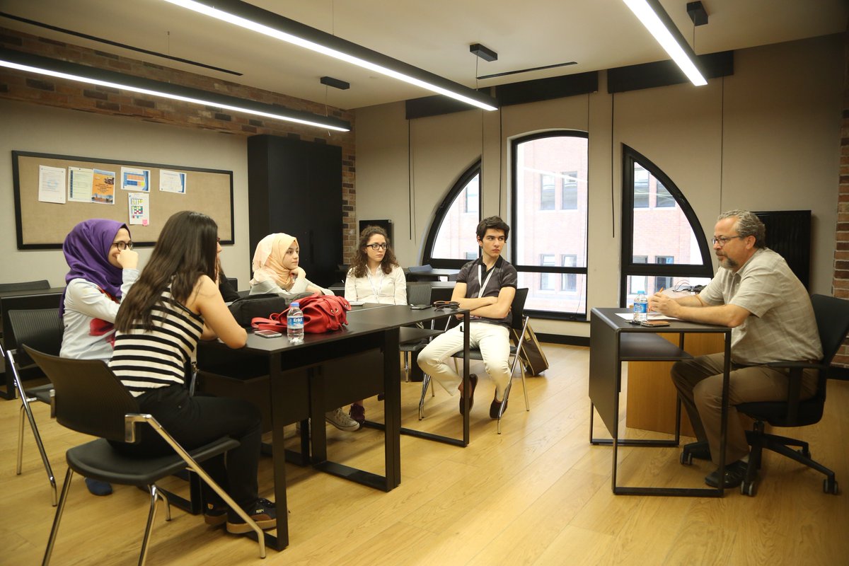 ipekuni's tweet photo. İpek Üniversitesi Yaz Okulu seminerler ve çeşitli etkinliklerle devam ediyor. @ipekuni #ipeküniversitesi #yazokulu https://t.co/ZqsFKOOguf