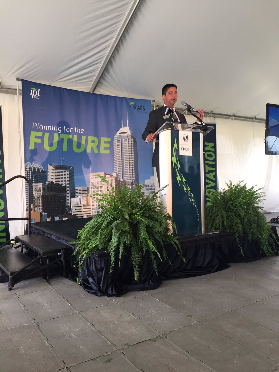 GFennig's tweet photo. Great day at IPL. Ribbon cutting for our new battery project #CurrentOfInnovation @IPLPower @rsanchezindy https://t.co/BIPQqxMV1e