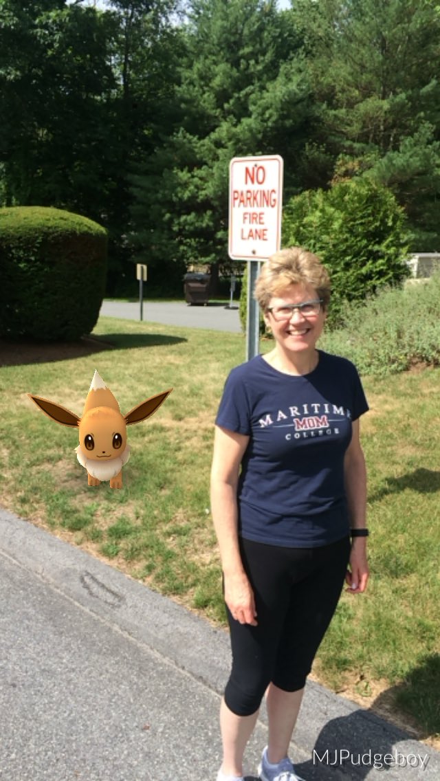 MJPudgeboy's tweet photo. Training to be the best with Maureen #PokemonGO https://t.co/qixE08y2kB