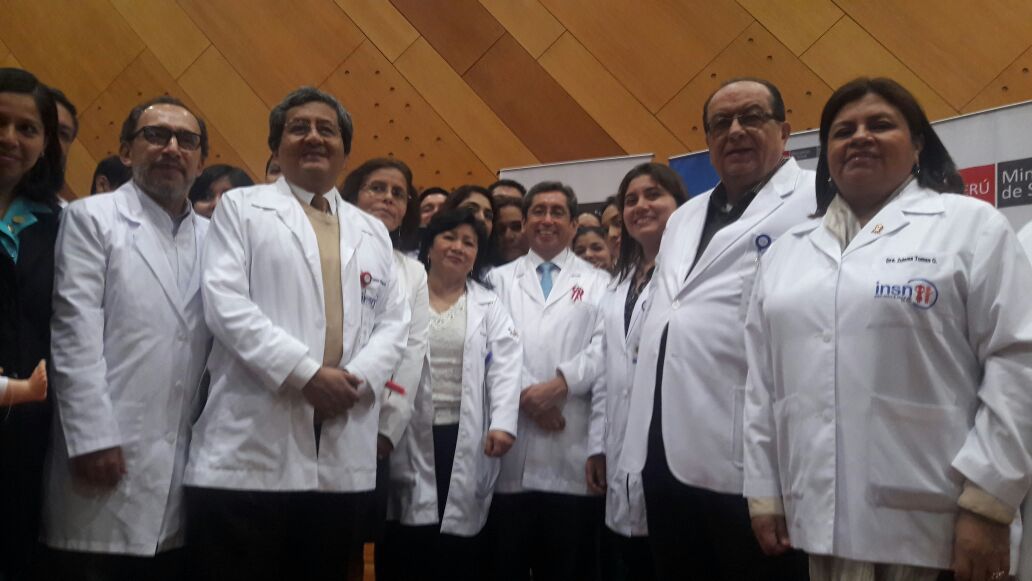 #HazañaMédica
Médicos de @insnsb_ elaboraron maqueta previa a intervención, especialistas actuaron por equipos