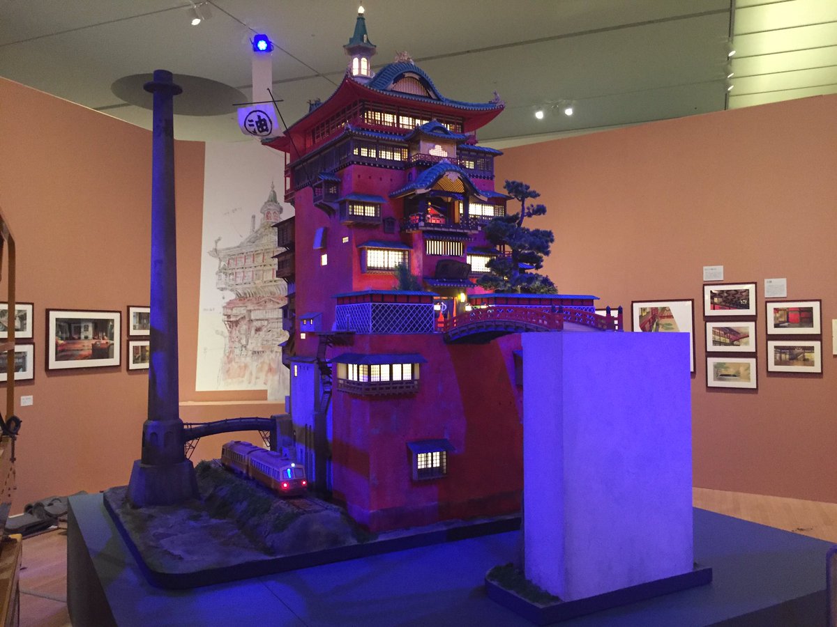 豊田市の新博物館を準備してる人 ジブリの立体建造物展 豊田市美術館 見所の一つ 千と千尋の神隠し の中心的な舞台となった 油屋 立体模型 その精緻な再現性はもちろん 刻々と変化する光の効果も特筆ものです C 01 Studio Ghibli Nddtm 豊田市の新博物館を準備してる人 ジブリの立体建造物展 豊田市美術館 見所の一つ 千と千尋の神隠し の中心的な舞台となった 油屋 立体模型 その精緻な再現性はもちろん 刻々と変化する光の効果も特筆ものです C 01 Studio Ghibli Nddtm