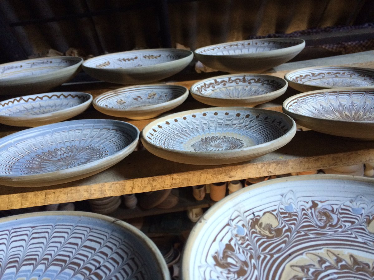 BugswithBekka's tweet photo. Shopping for &amp; learning about #traditional #Romanian #pottery #WorldEnto #ROBeetleProject https://t.co/YVno3EuuHL