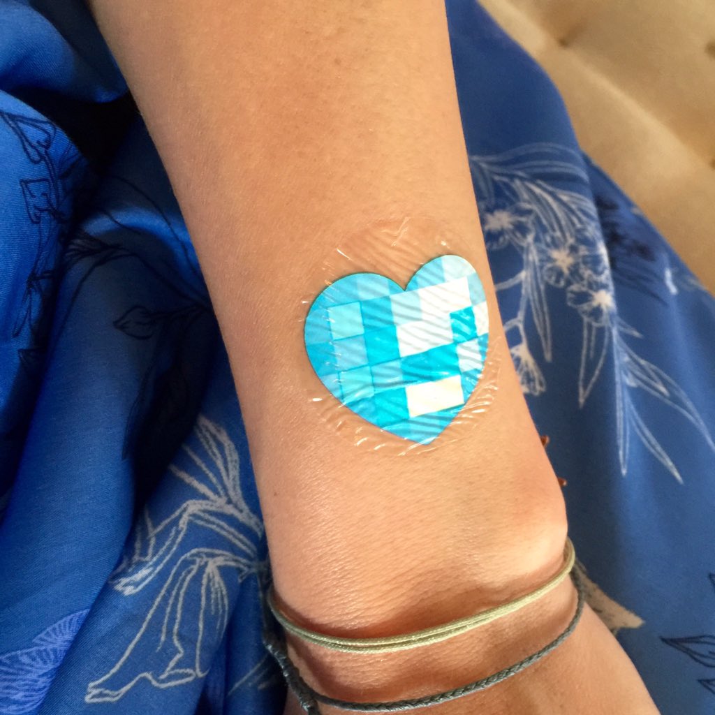 m_anka's tweet photo. Ich habe endlich mein #UVPatch von #LaRochePosay https://t.co/scmyk2sIzv #SkinChecker https://t.co/jQ8dwK4gga