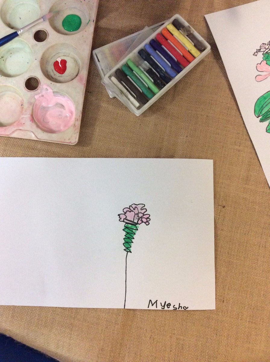 Byronprimarysch's tweet photo. Outstanding artwork with Mrs Yeoman and the EYFS children #thebeautyofnature #outsideinside #reallylooking https://t.co/v8I05DkDzH