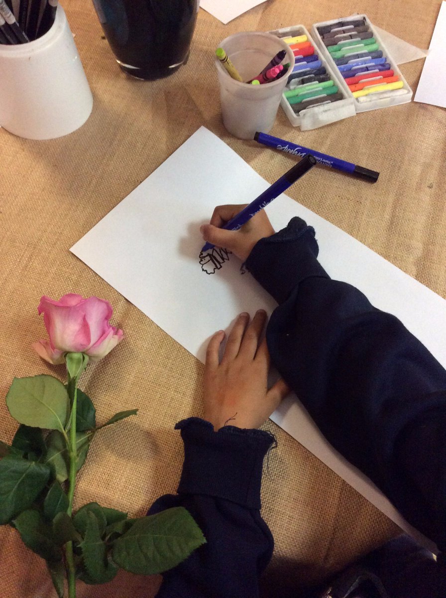 Byronprimarysch's tweet photo. Outstanding artwork with Mrs Yeoman and the EYFS children #thebeautyofnature #outsideinside #reallylooking https://t.co/v8I05DkDzH