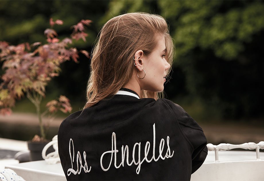 Primark's tweet image. Must Have: The ultimate bomber jacket 💕 bit.ly/29lmnKb #Primark #Womenswear #Primania