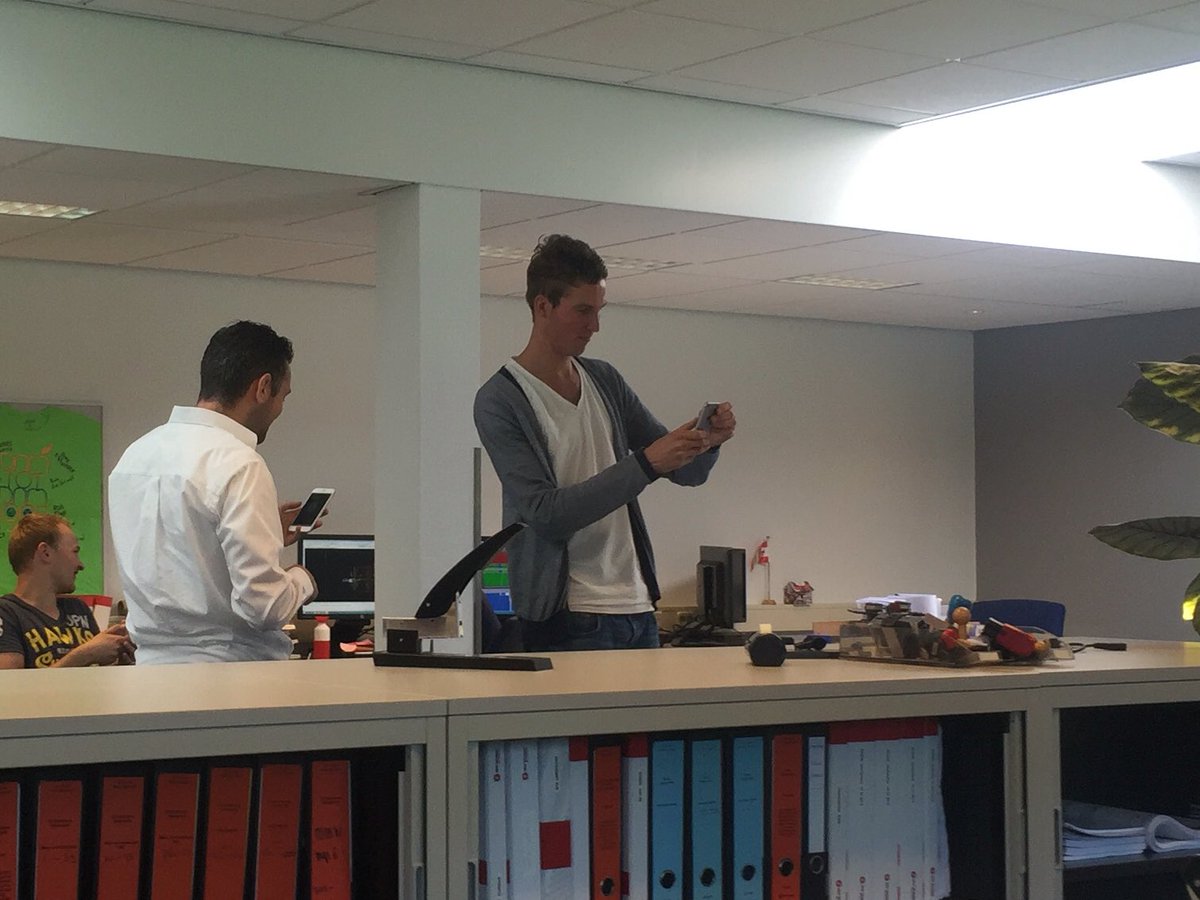 Ook bij <a href="/VanWijnenGroep/">Van Wijnen</a> #hhw zijn de #PokemonGO  's gesignaleerd op de kast door @M3stros en Rob