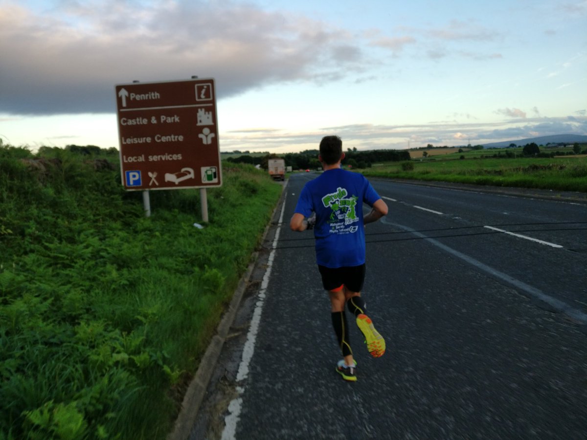 FROGLE16's tweet photo. Fab sunset last night in the lake district as we ran into Penrith https://t.co/ZbMLYfs9lW