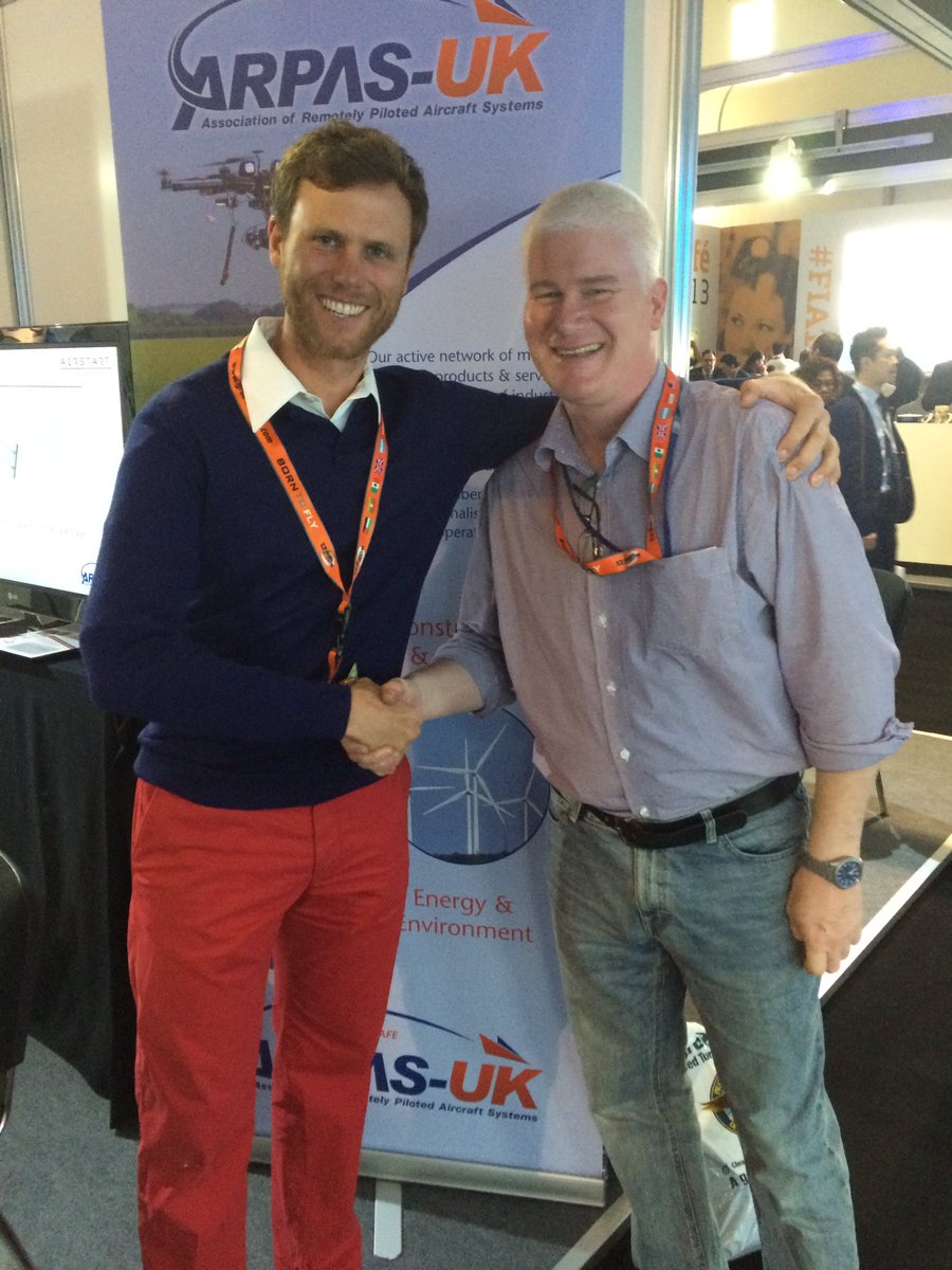 @UAVAir candidate <a href="/Clemf1/">Paul 🫧</a> visited me at the <a href="/ARPASUK/">ARPAS-UK, the UK Drone Association</a> at the <a href="/FIAFarnborough/">Farnborough Airshow</a> after successfully passing his exams!!