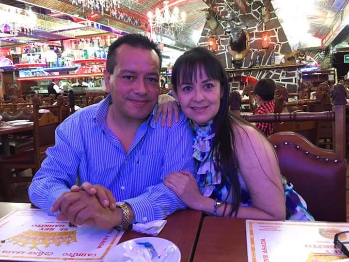 polligris_luis's tweet photo. @lopezdoriga Ayuanos compartiendo, matrimonio de Cadereyta desaparece curiosamente en la #CDMX ayuda p encontrarlos. https://t.co/fqddjQtbwA