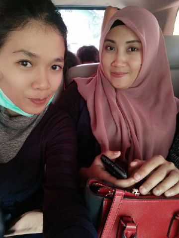 QhaPusvitta's tweet photo. Jelong2 with fams and anter empok ini plg ke jakerdah :) https://t.co/YsF9gJG7Lm