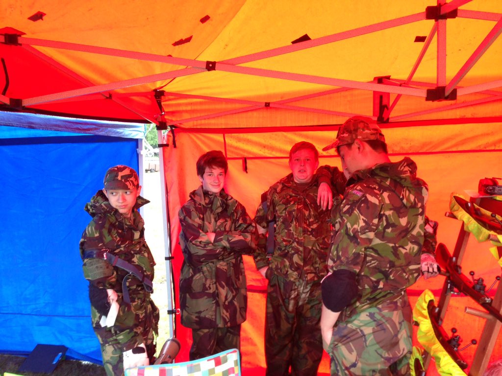 WellyShooting's tweet photo. Sheltering from another downpour at Bisley. Think it may be time for lunch! #imperialcadetweek2016 https://t.co/shAeWIylCX