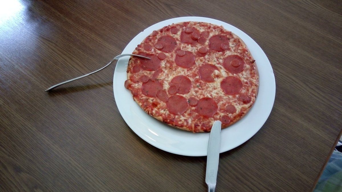 universum2's tweet photo. #unpimped #fertigpizza #trauriger #anblick https://t.co/r9SXVC2lZO
