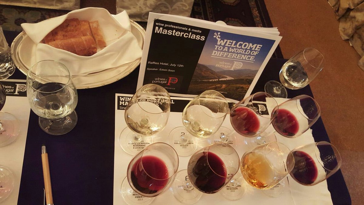SingaPoured's tweet photo. Array of colors of the wines from the different regions with @wines_portugal and #edwinsoon. Refreshing! #SgWine https://t.co/HRhOKAWkF1