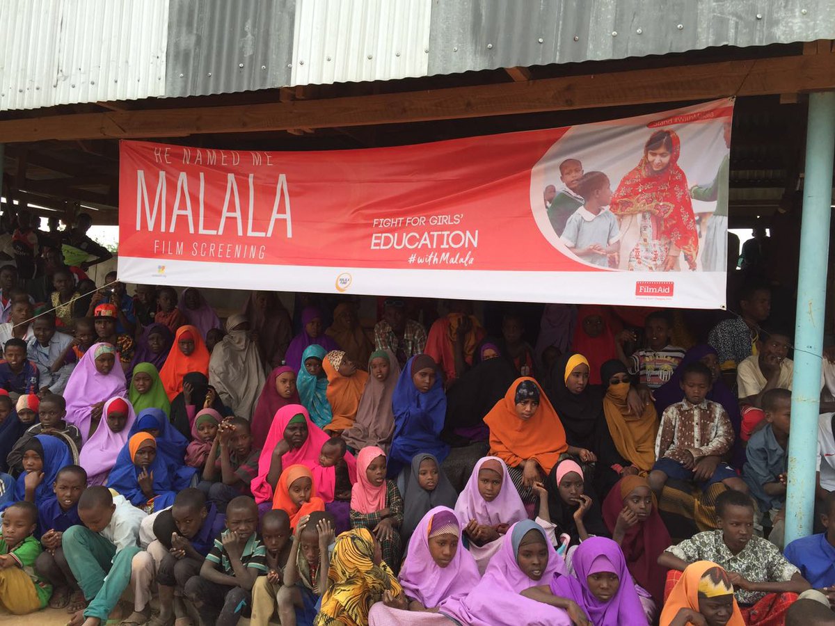 BBCAfrica's tweet photo. #Malala Yousafzai spending 19th birthday with Somali @refugees in Dadaab, Kenya

https://t.co/Pplub9tUmg @MalalaFund https://t.co/Tdc4a8HQwd