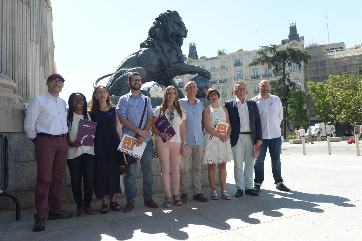 _ABallester's tweet photo. Hui he signat la meua acta de diputada al Congrés. Una nova etapa per recuperar les institucions per a la majoria. https://t.co/Jy7JoexWnR