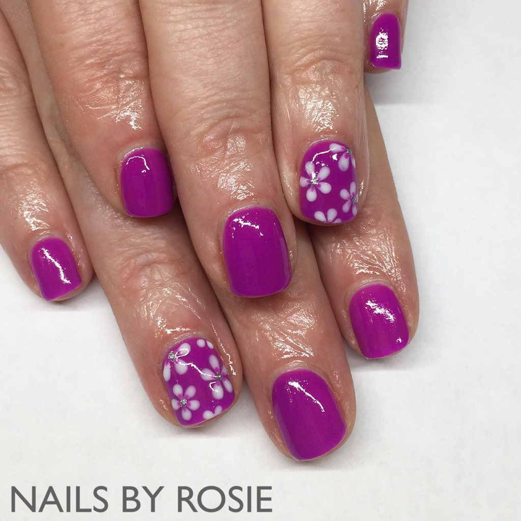 nailsbyrosiew's tweet photo. Themed nails 💅🏻 @BiosculptureGB #nailart #ShowScratch @ScratchMagazine #nails @PROHairBeauty https://t.co/OjoIZRkJxY