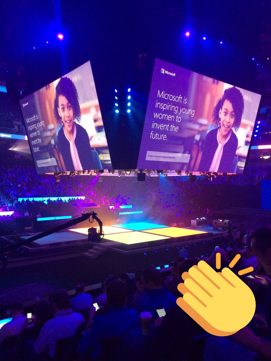 stuartfuller's tweet photo. @CuroTalent counting down to Keynote #2 at #wpc2016 #wpcuk #Toronto https://t.co/ZfAkW8BErS