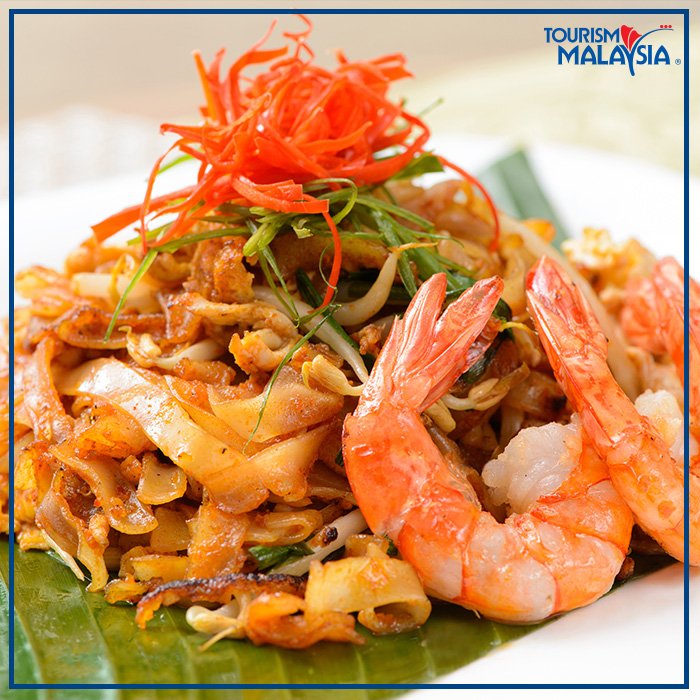 MalaysiaJao's tweet photo. Char Kway Teow, literally means "stir-fried rice-cake strips", dish considered as a national favourite in #Malaysia https://t.co/vWiUFBkstK