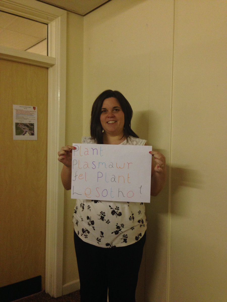 dolencymruPM's tweet photo. Athrawon Plasmawr yn cefnogi Dolen Cymru #plantplasmawrfelplantlesotho❤️ https://t.co/hvqhdURWZT