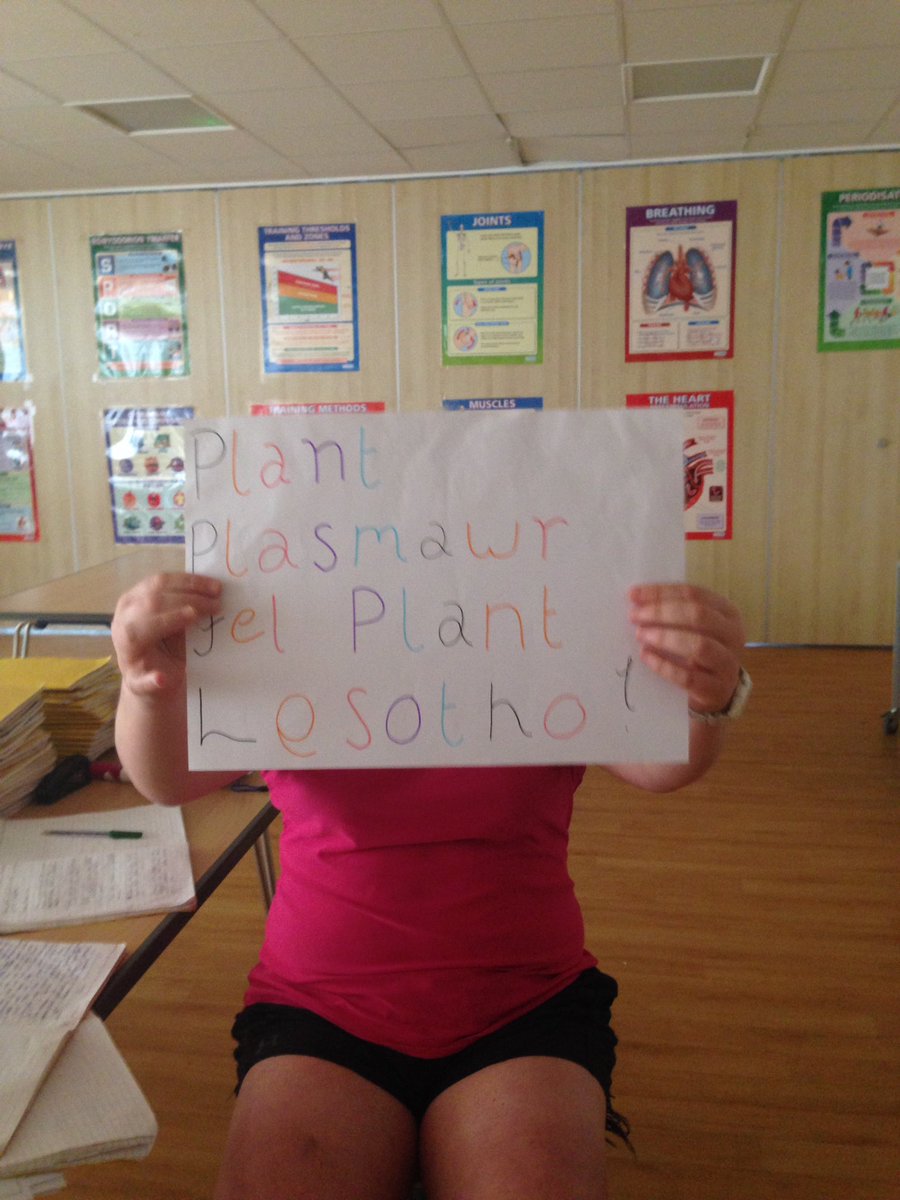 dolencymruPM's tweet photo. Athrawon Plasmawr yn cefnogi Dolen Cymru #plantplasmawrfelplantlesotho❤️ https://t.co/hvqhdURWZT