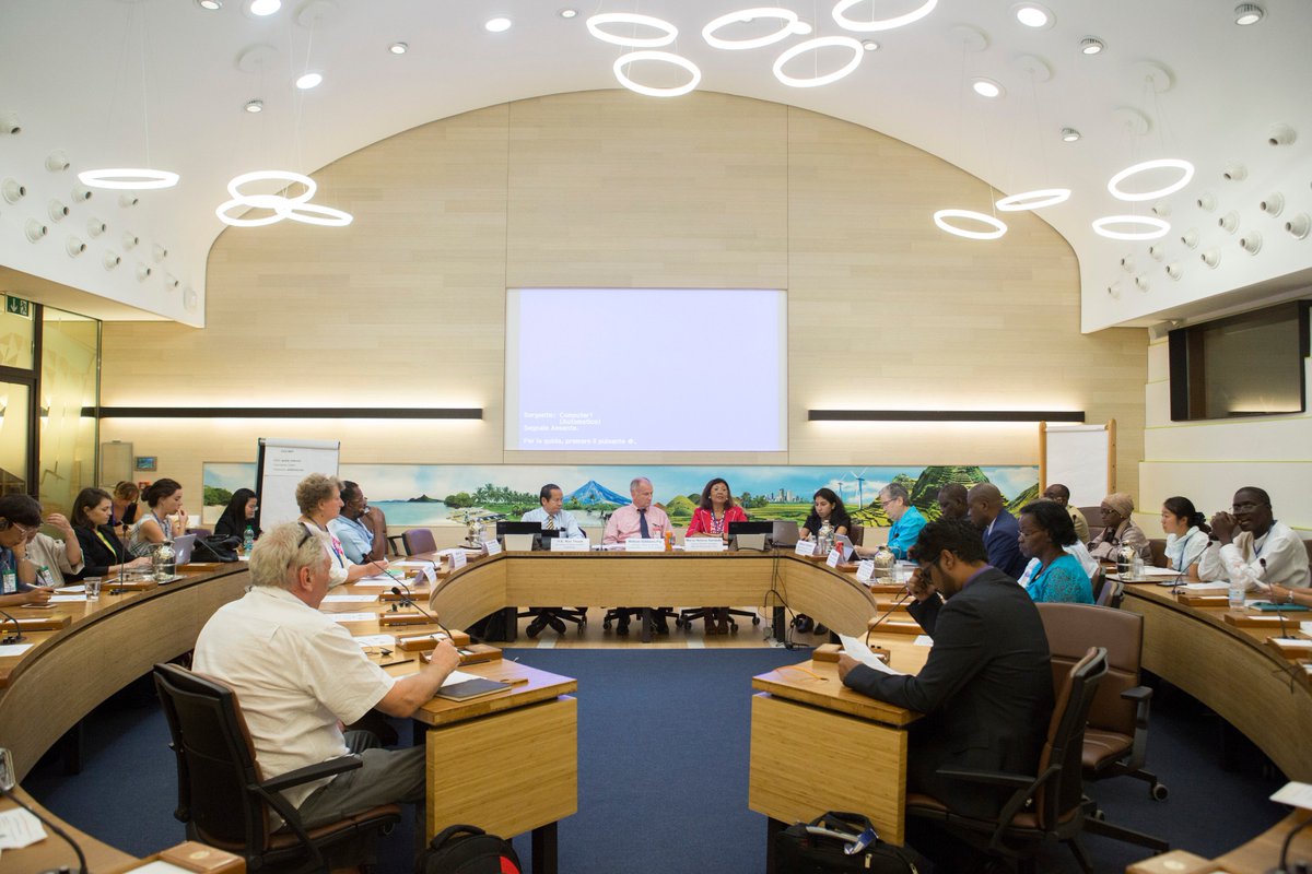 FAOfish's tweet image. Today in Rome: Lunch-time #COFI32 side event, Advancing knowledge on #rightsbased approaches in #capture #fisheries.