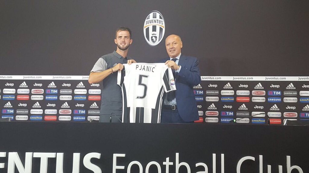 ActuFoot_'s tweet photo. Pjanic : "J'ai choisi le 5 car c'est le numéro que mon idole, Zidane, a porté. Je serai fier de le porter"
https://t.co/q2mDHHDSFG