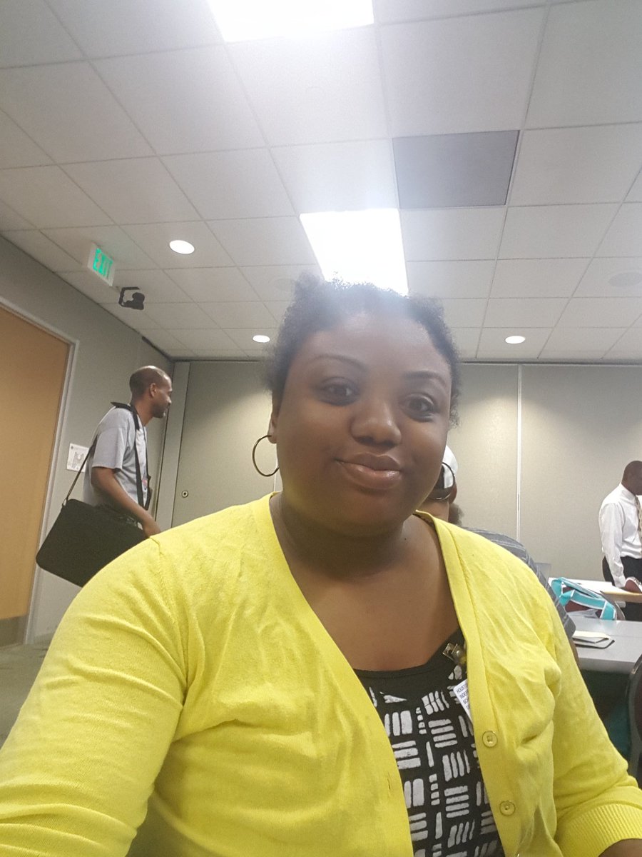 libraryofmarvel's tweet photo. Tuesday morning PD for coding #psyched @TeachCode #CSforAll #HISDcoded #HISD_Advanced https://t.co/lVY7hqyIgo