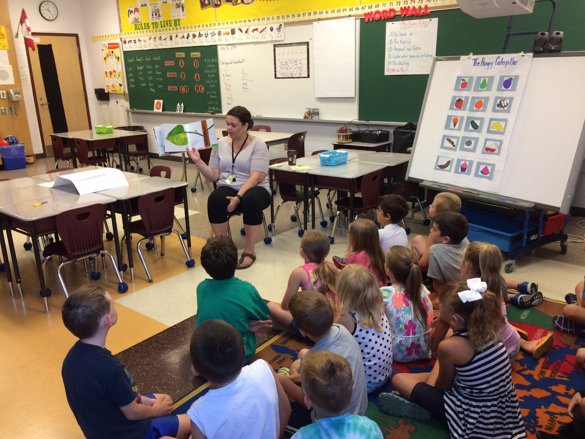 MrsHoule19's tweet photo. Even the hungry caterpillar knows that eating healthy makes you feel good! 🍎🍌@MissThibeault1 #campstclair https://t.co/BeVmbKsXR2
