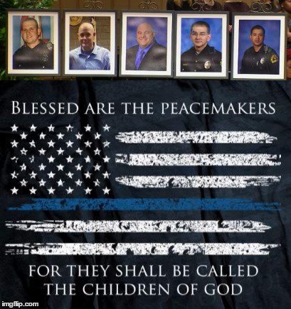 SandraXFreedom's tweet photo. Dallas Memorial Service. Blessed are the peacemakers #tcot #pjnet #RedNationRising #AmericaFirst #Dallas https://t.co/DVQUNXRSWL