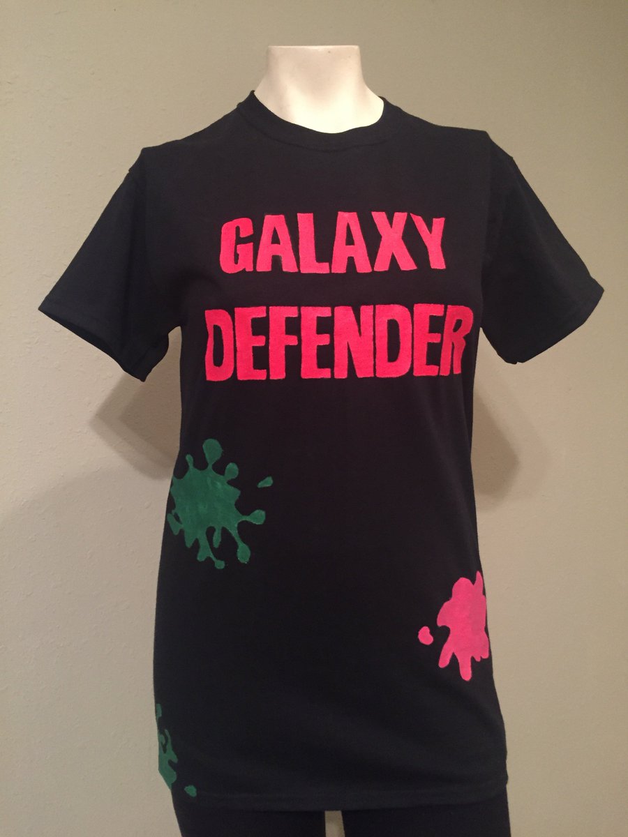 UniFanSouvenirs's tweet photo. Every Uni Fan has battled through MIB and became a GalaxyDefender! Show off your skills with this shirt! https://t.co/vvZ1580Nrv