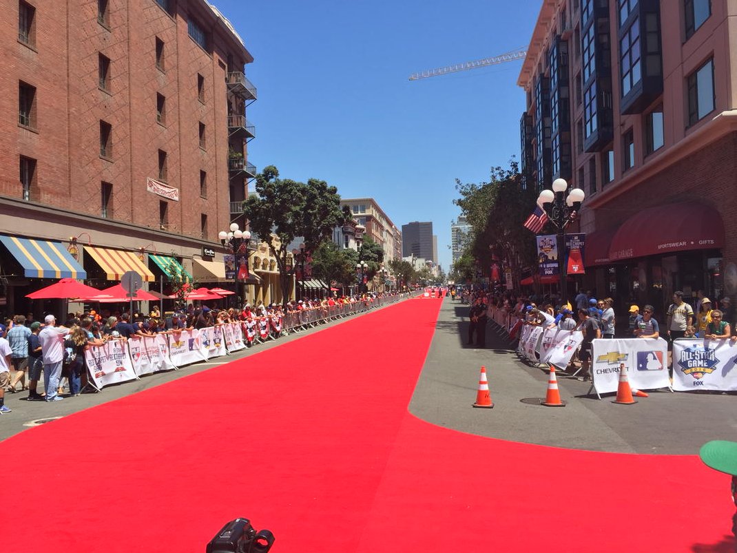 visitsandiego's tweet image. The red carpet is rolled out for the 2016 @MLB @AllStarGame Parade through Downtown #SanDiego! #ASG
