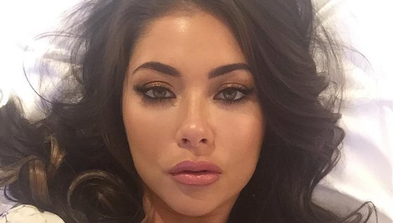 A look back at the week in Instagram hotness! https://t.co/4hyWZjA6Un https://t.co/TMvwNJjo17