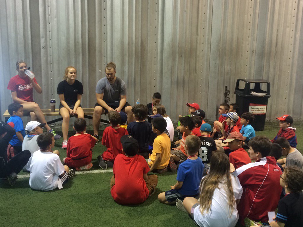 Sensplex's tweet image. Nice little intro to Hockey Conditioning by the #FitQuest team on the role water plays in their success. #SensCamp16