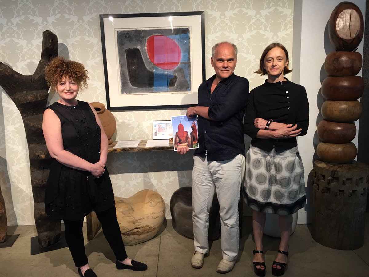 clodaghdesign's tweet photo. Another great shot from last night's @ThornTreeProj Dinner. Wendy Snyder, @Tuckerrobbins and Maja! #ThornTreeProject https://t.co/b8pOG02sAK
