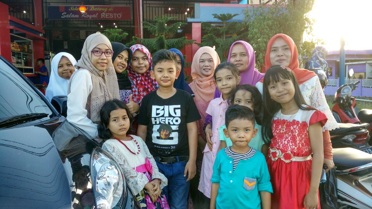 mutiahyasad's tweet photo. Edisi lebaran #likeforlike https://t.co/eM5bflgMdV