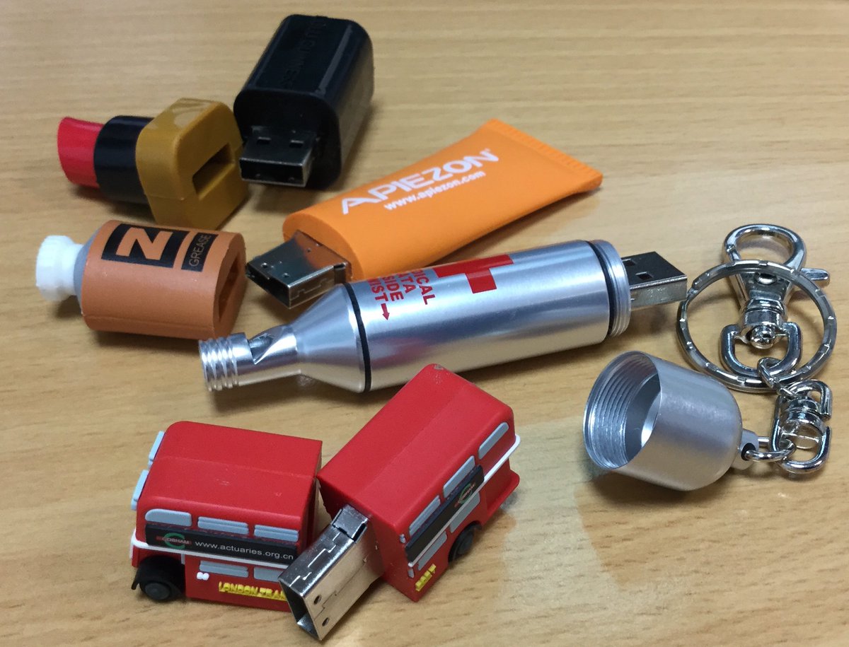 USB2U's tweet image. Now you see me... now you don&apos;t. #customUSB #bespokeUSB #USBdesign #USBflash #USBflashdrive bit.ly/29TWlC5