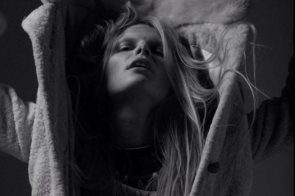 Shooting ph Ale Burset Sty Barbara Arcuschin. Makeup <a href="/mechiperalta/">MechiPeralta</a> Hair <a href="/supernova_pelu/">Marco Bustamante</a> model <a href="/EBtalent/">EBtalent</a>