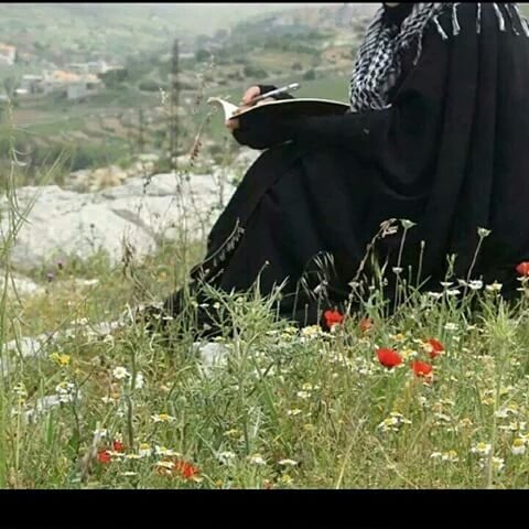 fatim_iraq's tweet photo. لا يوجد 
اي سبب مقنع ان تيأس من الحيّاه إن كان حزنا فكن من الصابرينّ 
.
.
.

وانّ كانّ فراق فكلنا راحلون💔 https://t.co/b5XFAhUzAY