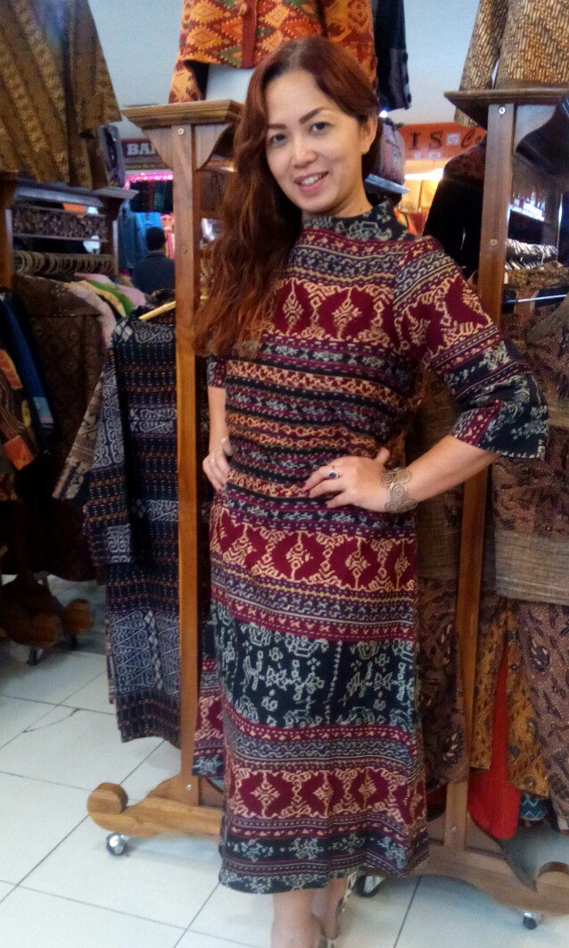 LiesnaShaw's tweet photo. After Lebaran.. back to reality :) in tenun dress #BLISS great for your workdays outfit. Purchase order 2weeks https://t.co/E2cNLxmhwa