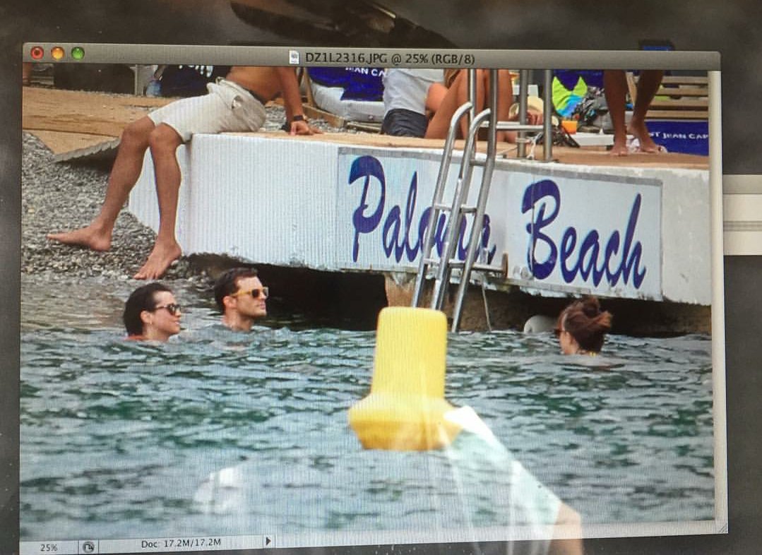 jameliaworld's tweet photo. Jamie and Millie at Paloma beach (Nice, France) on the set of Jamie's upcoming movie 'Fifty Shades Freed' https://t.co/vzgeldlUax