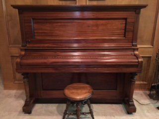 ArkLaTex_CPC's tweet photo. Only 4 days left to bid on this Antique Upright Piano with Stool @ https://t.co/IuZNWSHJdG register today! https://t.co/VwmfVP1DIp
