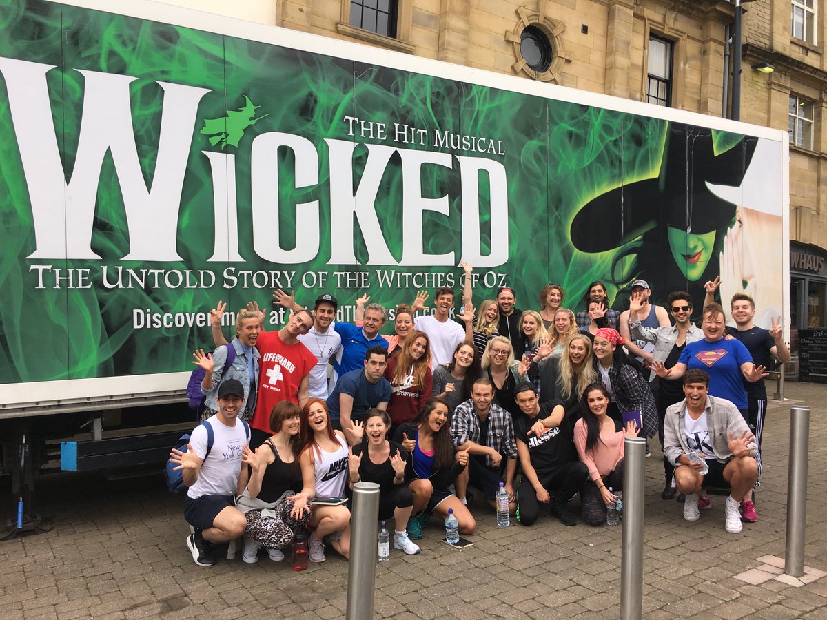 WickedUK's tweet photo. Sweet Oz! We've landed at @BradfordTheatre Alhambra Theatre ahead of #WickedOnTour opening next Wednesday 20 July! https://t.co/WTOkhd4lOi