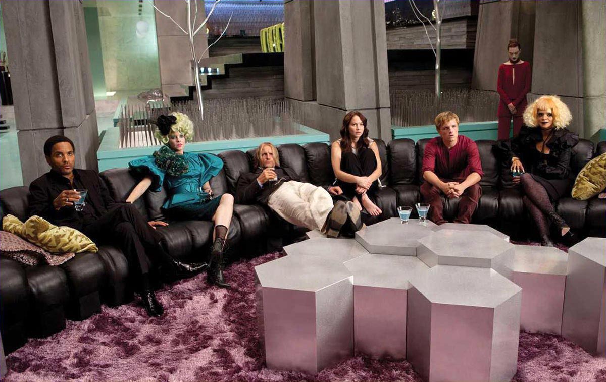JenLawFilms's tweet photo. #AronofskyProject (#Day6) crew:
Set Decorator: Larry Dias
Known for: The Hunger Games, Inception, Pirates of the C. https://t.co/Nm7BdB98M2