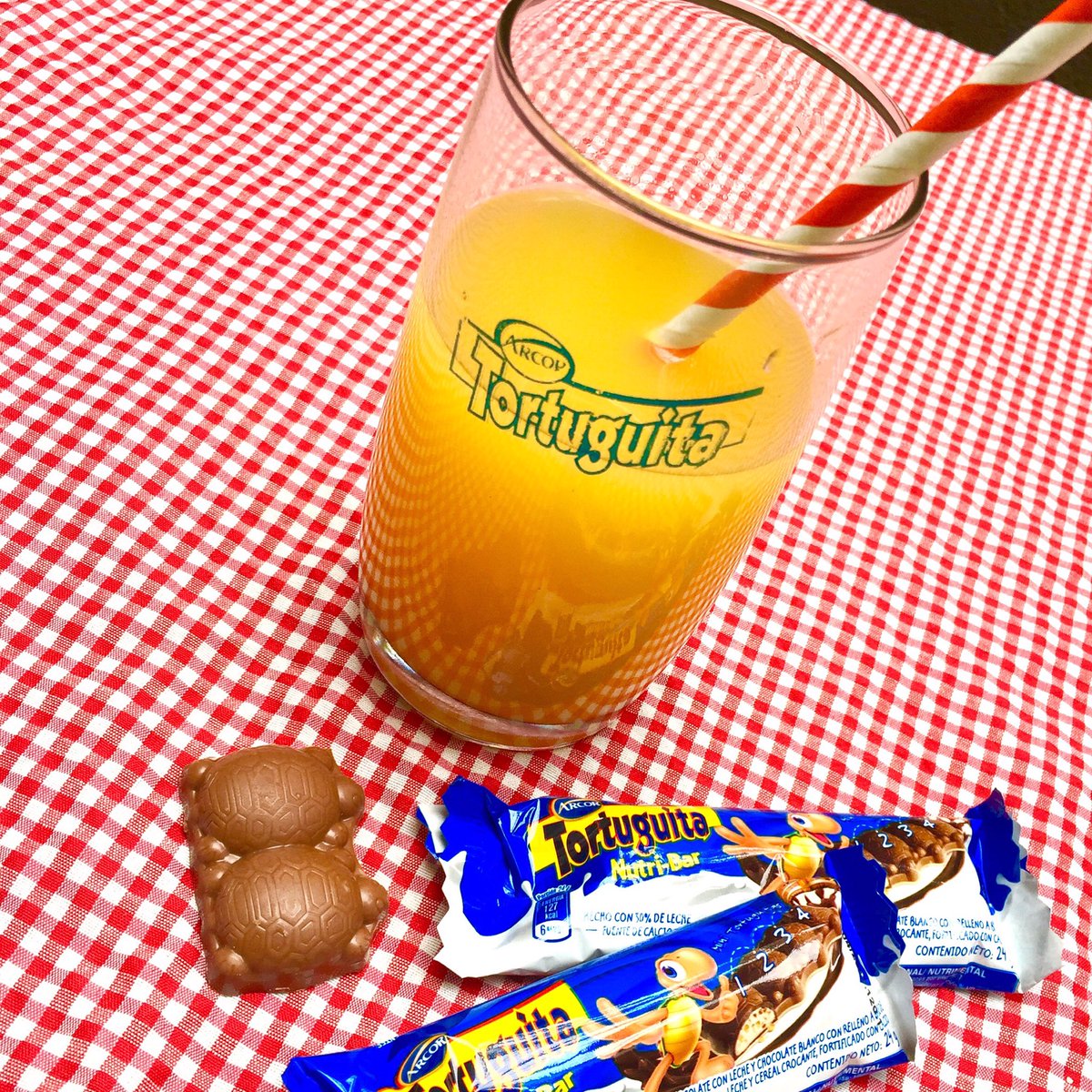 Por acá una madre responsable testeando la nueva  Tortuguita Nutri-Bar! Aprobadísima!!@arcorprensa_ar @PersonallyPR