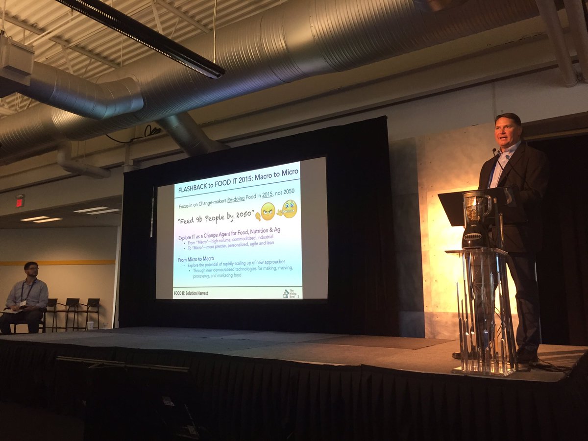 Mixingbowlhub's tweet photo. Getting started at #FoodIT! https://t.co/Kc01qAj7Jo
