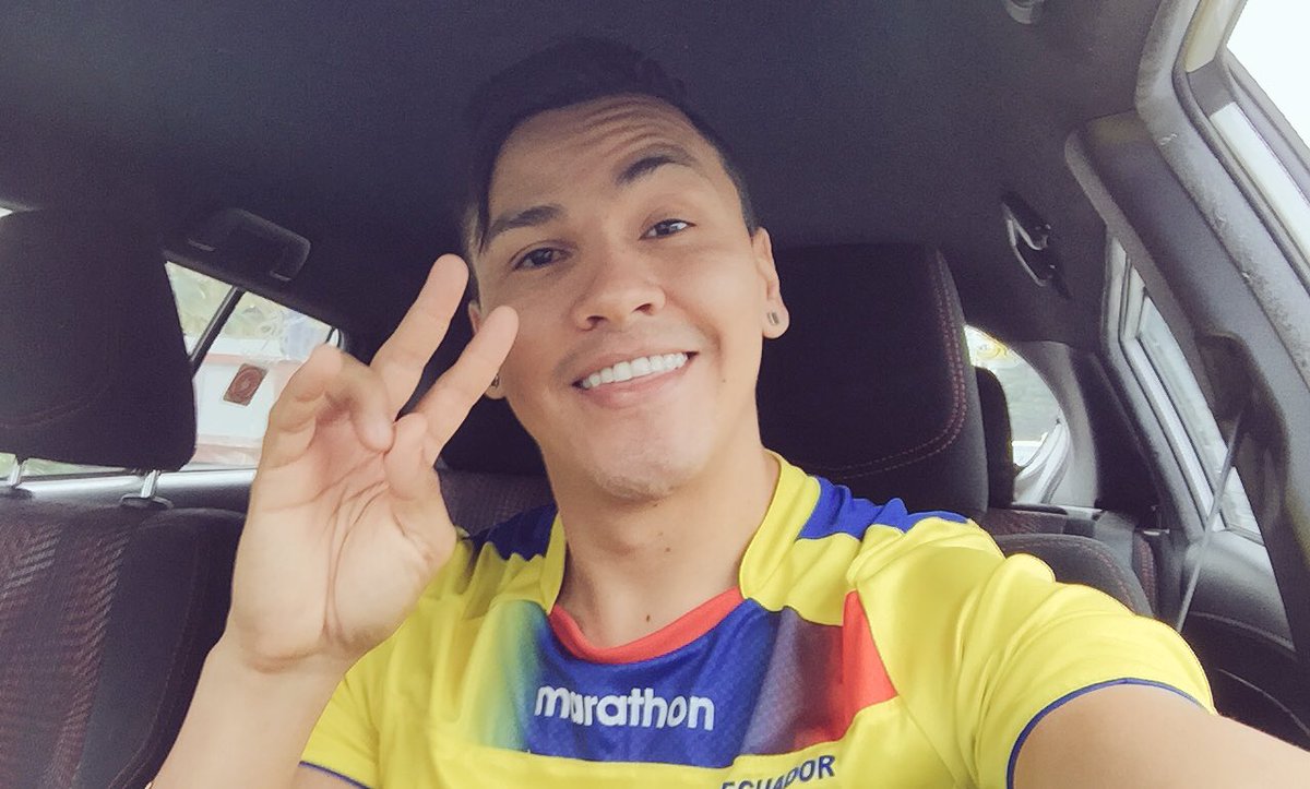 flexoficial's tweet photo. Feliz Martes mi gente! #RSFamily https://t.co/gL2cSlU65O