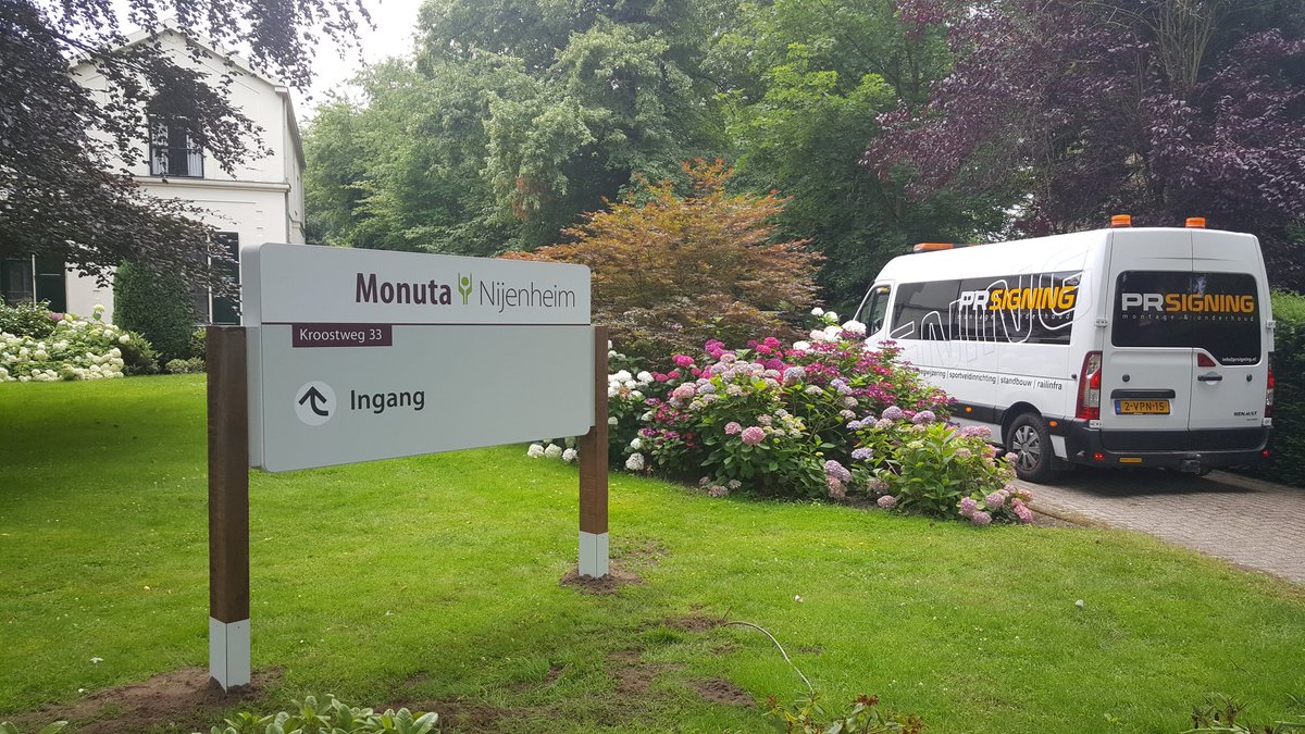 Mooie landmarks geplaatst bij <a href="/MonutaNL/">Monuta</a>  #zeist #monuta. De nieuwe huisstyle is goed zichtbaar. <a href="/bewegwijzering/">Groeneveld</a>