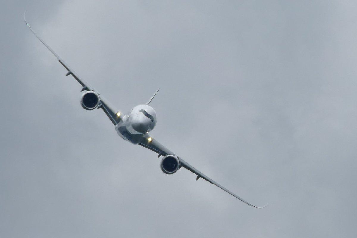 thalesgroup's tweet photo. #FIA16 #FlightDisplay @Airbus #A350XWB behind the clouds https://t.co/I3AJqYkmDM