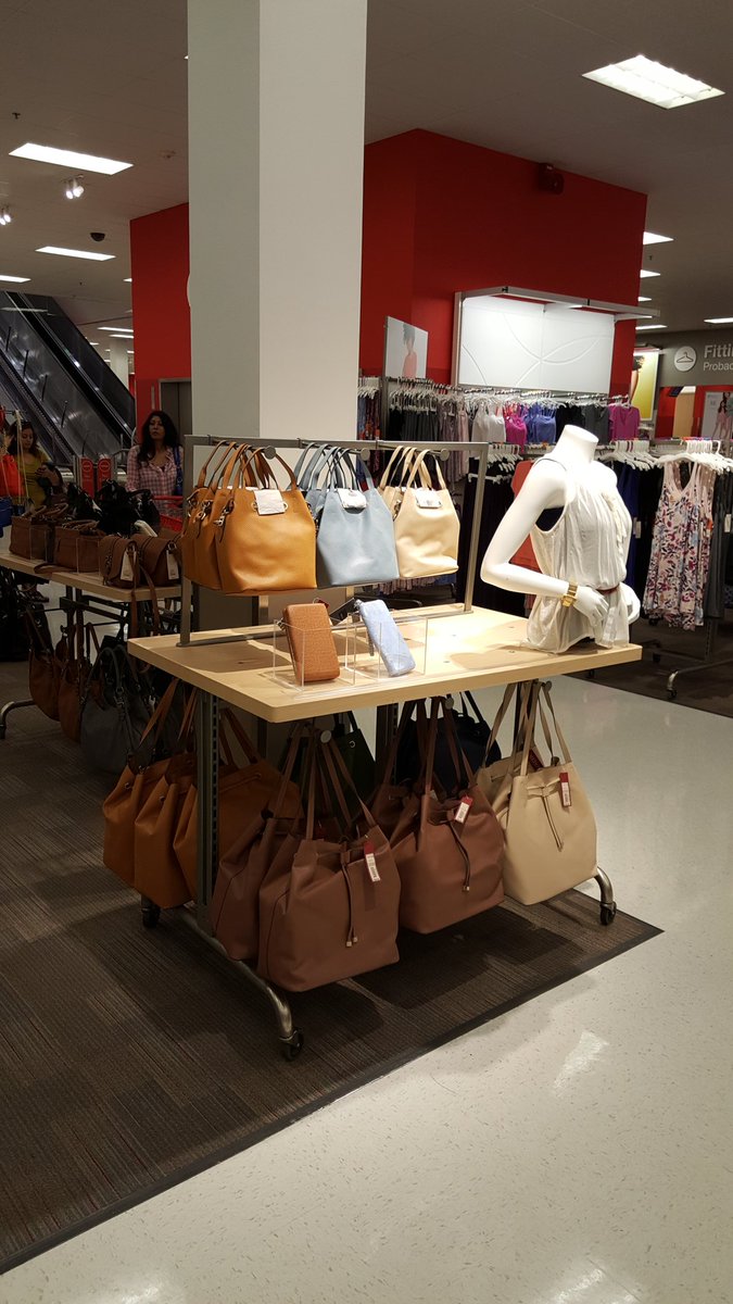 yendoukoi23's tweet image. Having fun with our super new accessories! 😍 #shoptarget  #TGTinterns2016 @1TylerKoontz @ColonJosian @keithlyons01